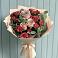 Букет цветов из: Гвоздики и Розы в Вершину Тёи