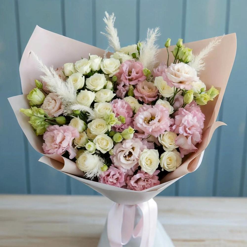 Букет цветов из: Альстромерии и Розы в Вершину Тёи