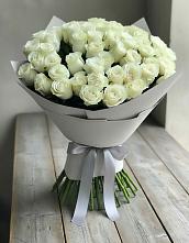 Букет 35 Белых роз в Вершину Тёи
