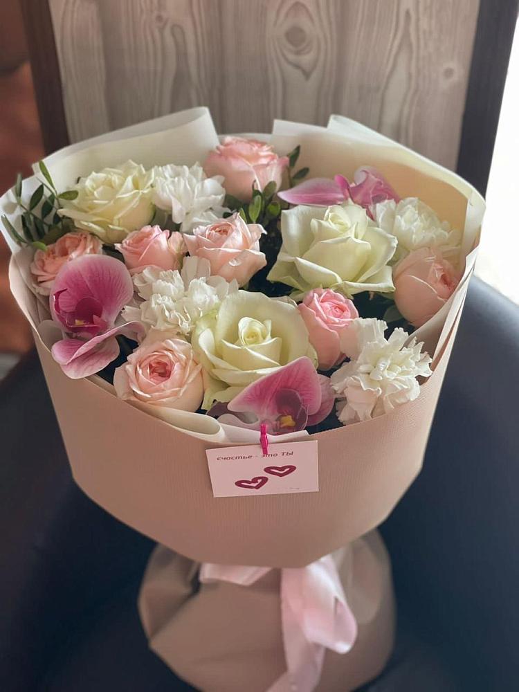 Букет цветов из: Орхидеи, Розы и Гвоздики в Вершину Тёи