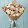 Букет цветов из: Розы в Вершину Тёи