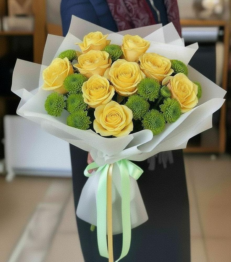 Букет цветов из: Хризантемы и Розы в Вершину Тёи