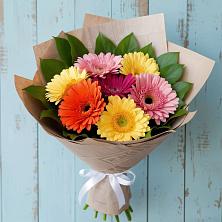 Букет цветов из:  Герберы в Вершину Тёи