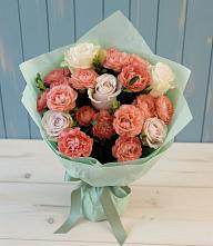 Букет цветов из:  Розы #REPLACE_PRED# Вершину Тёи