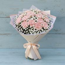 Букет цветов из:  Гвоздики в Вершину Тёи