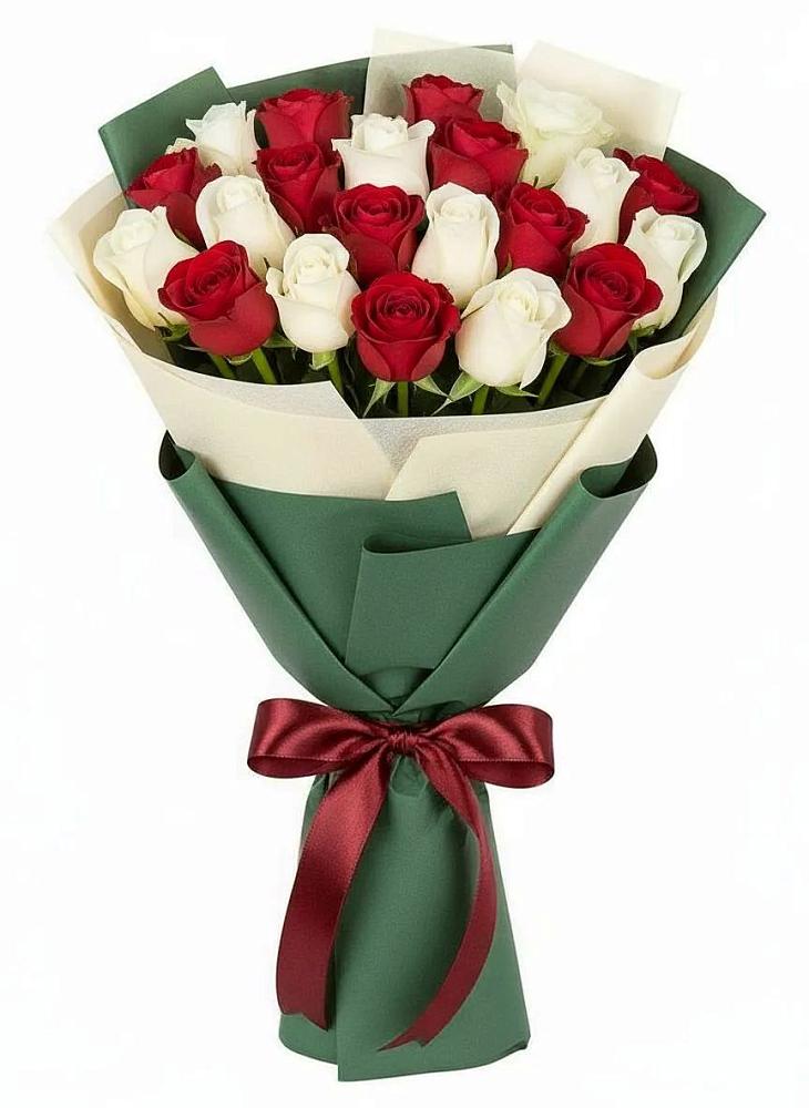 Букет Микс из красных и белых роз в Вершину Тёи