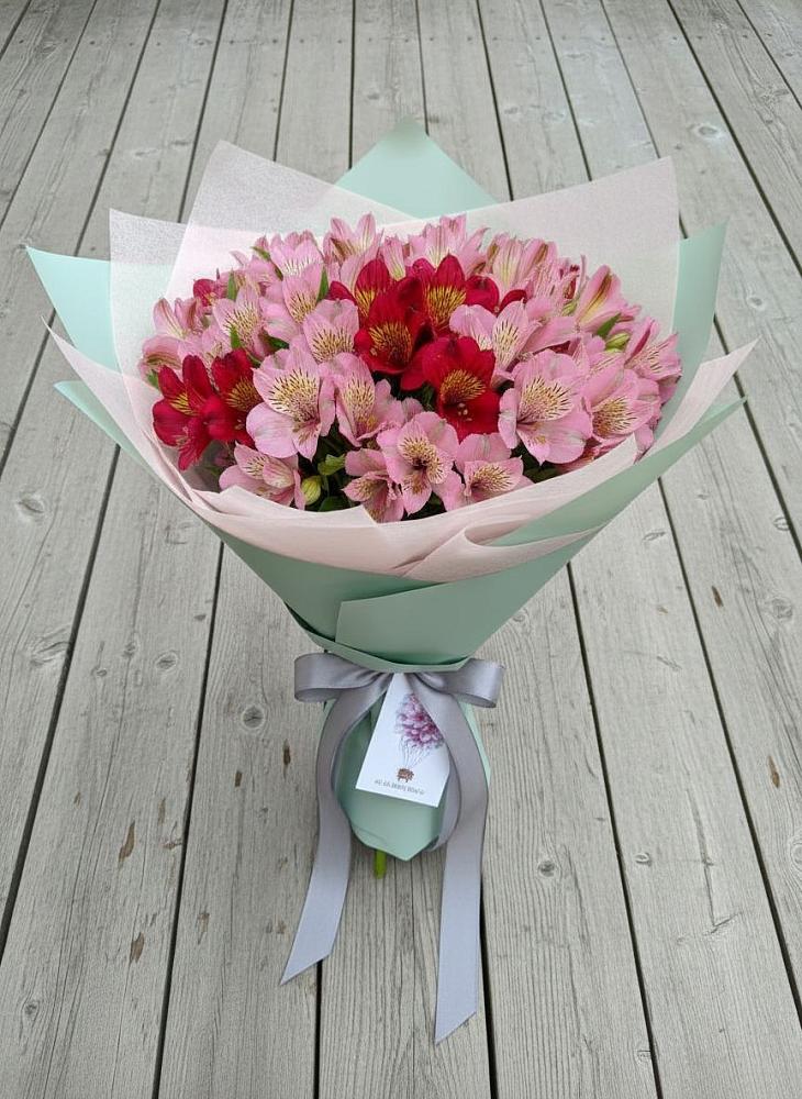 Букет цветов из: Альстромерии в Вершину Тёи