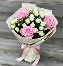 Букет цветов из:  Розы #REPLACE_PRED# Вершину Тёи