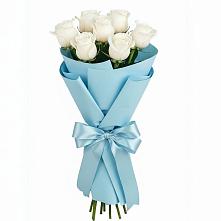 Букет 7 белых роз Проуд в Вершину Тёи