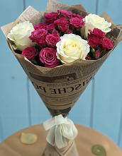 Букет цветов из:  Розы в Вершину Тёи