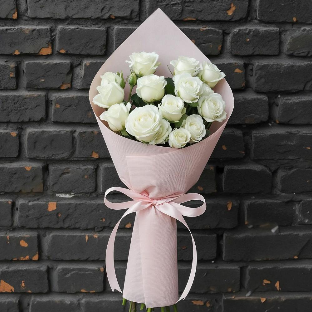 Букет цветов из: Розы в Вершину Тёи