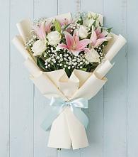 Букет цветов из:  Лилии в Вершину Тёи