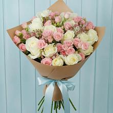 Букет цветов из:  Розы в Вершину Тёи